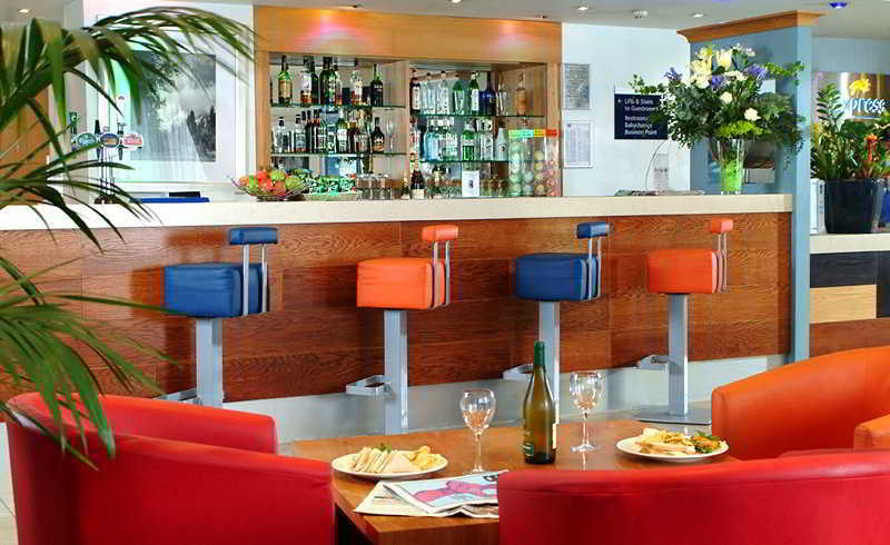 Holiday Inn Express Park Royal, An Ihg Hotel Londýn Restaurace fotografie